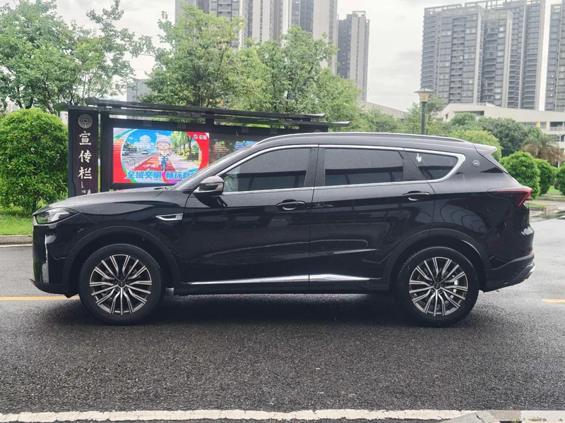 Jetour X70 PLUS 2023 Self-improvement version 1.5T CVT Self-improvement MAX 7 seat exterior photo 4 Jetour X70 PLUS 2023 Self-improvement version 1.5T CVT Self-improvement MAX 7 seat exterior photo 4