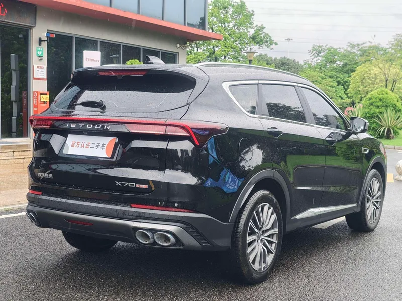 Jetour X70 PLUS 2023 Self-improvement version 1.5T CVT Self-improvement MAX 7 seat exterior photo 8 Jetour X70 PLUS 2023 Self-improvement version 1.5T CVT Self-improvement MAX 7 seat exterior photo 8