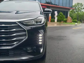 Jetour X70 PLUS 2023 Self-improvement version 1.5T CVT Self-improvement MAX 7 seat exterior photo 9 Jetour X70 PLUS 2023 Self-improvement version 1.5T CVT Self-improvement MAX 7 seat exterior photo 9