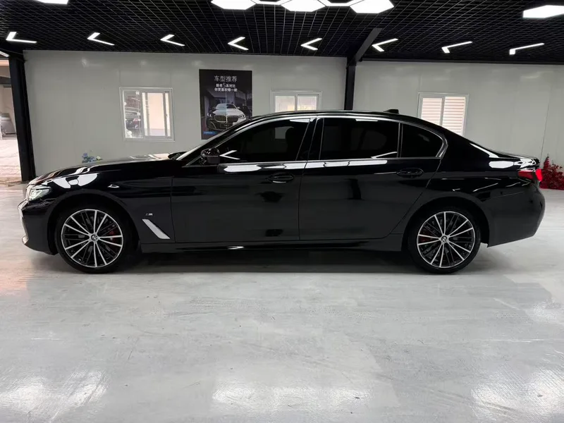BMW 5 Series 2023 530Li Leading Type M Sports suit exterior photo 3 BMW 5 Series 2023 530Li Leading Type M Sports suit exterior photo 3