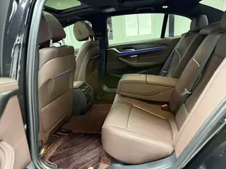 BMW 5 Series 2023 530Li Leading Type M Sports suit interior photo 6 BMW 5 Series 2023 530Li Leading Type M Sports suit interior photo 6