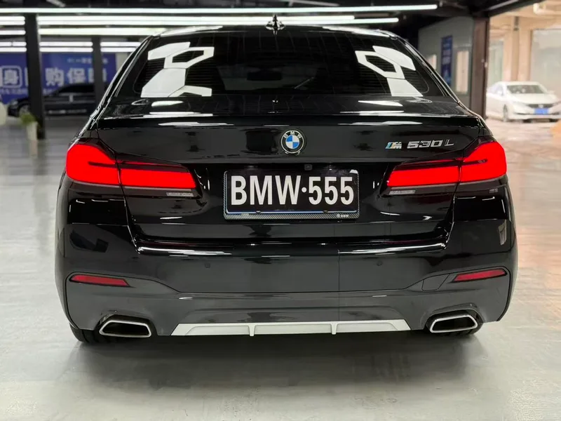 BMW 5 Series 2023 530Li Leading Type M Sports suit interior photo 8 BMW 5 Series 2023 530Li Leading Type M Sports suit interior photo 8