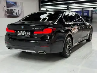 BMW 5 Series 2023 530Li Leading Type M Sports suit interior photo 9 BMW 5 Series 2023 530Li Leading Type M Sports suit interior photo 9