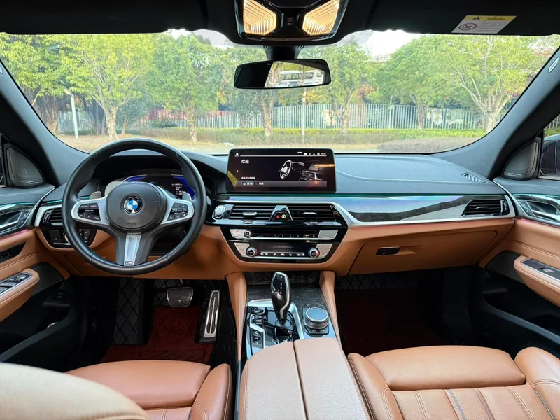 BMW 6 Series GT 2021 630i M Sports suit interior photo 9 BMW 6 Series GT 2021 630i M Sports suit interior photo 9