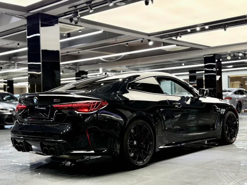 BMW M4 2024 M4 Coupé Version Thunder extérieur photo 6 BMW M4 2024 M4 Coupé Version Thunder extérieur photo 6