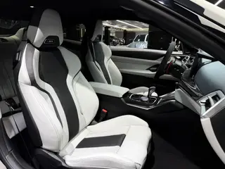 BMW M4 2024 M4 Coupé Version Thunder intérieur photo 10 BMW M4 2024 M4 Coupé Version Thunder intérieur photo 10