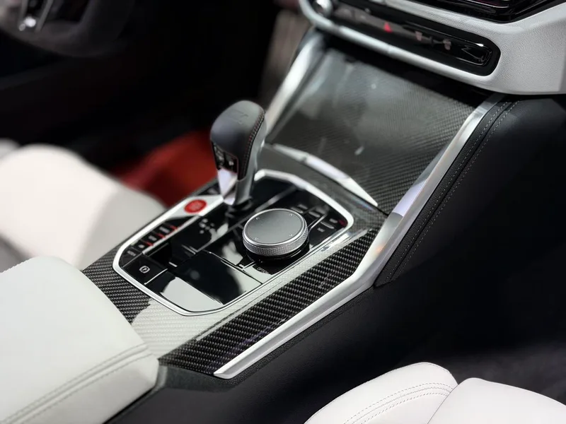 BMW M4 2024 M4 Coupé Version Thunder intérieur photo 12 BMW M4 2024 M4 Coupé Version Thunder intérieur photo 12