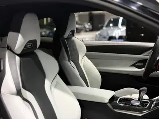 BMW M4 2024 M4 Coupé Version Thunder intérieur photo 13 BMW M4 2024 M4 Coupé Version Thunder intérieur photo 13