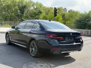 BMW 5 Series 2022 Restyling 530Li Leading Type M Sports suit interior photo 8 BMW 5 Series 2022 Restyling 530Li Leading Type M Sports suit interior photo 8