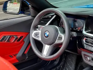 BMW Z4 2022 sDrive 25i M Sports suit interior photo 13 BMW Z4 2022 sDrive 25i M Sports suit interior photo 13