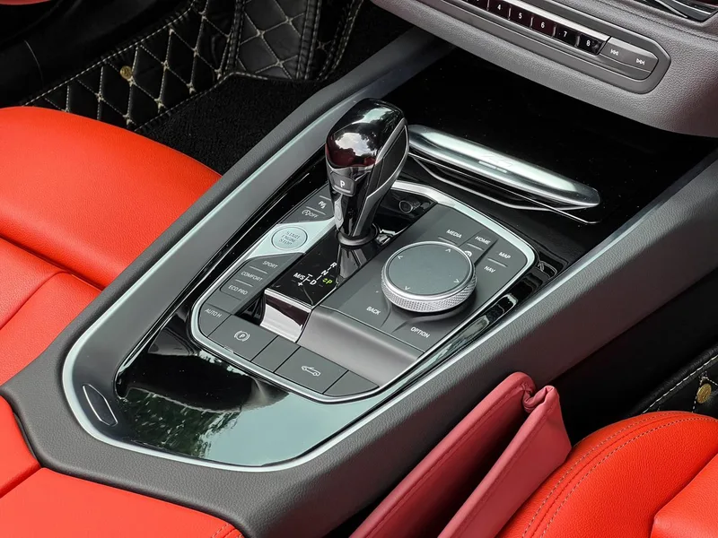 BMW Z4 2022 sDrive 25i M Sports suit interior photo 15 BMW Z4 2022 sDrive 25i M Sports suit interior photo 15