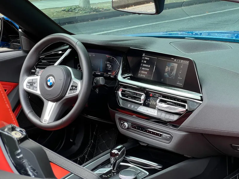 BMW Z4 2022 sDrive 25i M Sports suit interior photo 16 BMW Z4 2022 sDrive 25i M Sports suit interior photo 16