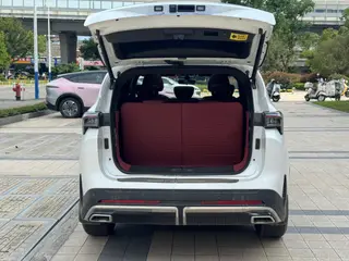 Jetour X70 PLUS 2025 1.5T 6DCT Роскошная версия 7 Кресло интерьер фото 8 Jetour X70 PLUS 2025 1.5T 6DCT Роскошная версия 7 Кресло интерьер фото 8