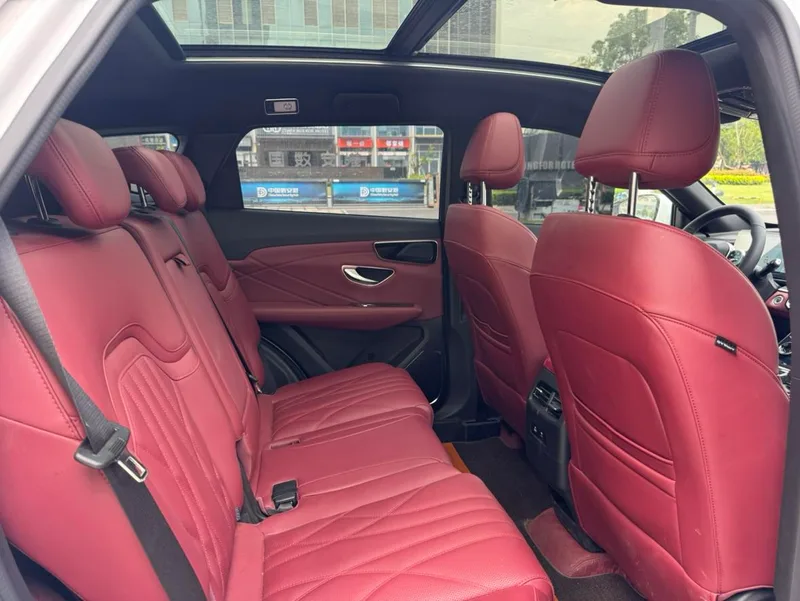 Jetour X70 PLUS 2025 1.5T 6DCT Роскошная версия 7 Кресло интерьер фото 9 Jetour X70 PLUS 2025 1.5T 6DCT Роскошная версия 7 Кресло интерьер фото 9
