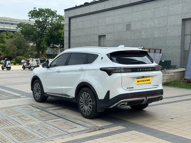 Jetour X70 PLUS 2025 1.5T 6DCT Роскошная версия 7 Кресло интерьер фото 13 Jetour X70 PLUS 2025 1.5T 6DCT Роскошная версия 7 Кресло интерьер фото 13