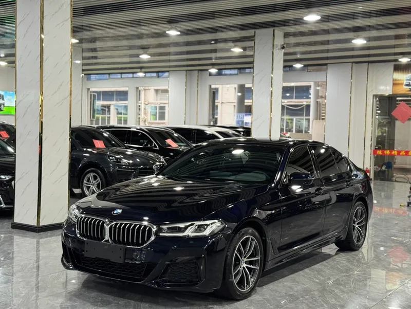 BMW 5 Series 2022 525i M Ensemble de sport extérieur photo 1 BMW 5 Series 2022 525i M Ensemble de sport extérieur photo 1