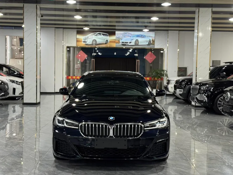 BMW 5 Series 2022 525i M Ensemble de sport extérieur photo 2 BMW 5 Series 2022 525i M Ensemble de sport extérieur photo 2
