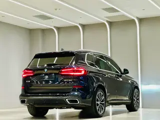 BMW X5 2021 Mise à jour xDrive30i M Ensemble de sport extérieur photo 4 BMW X5 2021 Mise à jour xDrive30i M Ensemble de sport extérieur photo 4