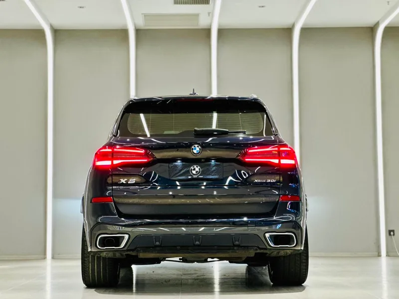 BMW X5 2021 Mise à jour xDrive30i M Ensemble de sport extérieur photo 5 BMW X5 2021 Mise à jour xDrive30i M Ensemble de sport extérieur photo 5