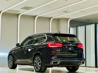 BMW X5 2021 Mise à jour xDrive30i M Ensemble de sport intérieur photo 6 BMW X5 2021 Mise à jour xDrive30i M Ensemble de sport intérieur photo 6