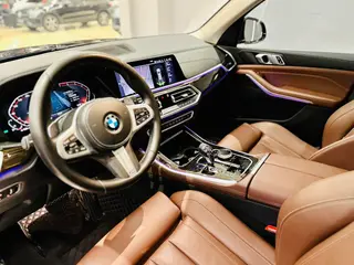 BMW X5 2021 Mise à jour xDrive30i M Ensemble de sport intérieur photo 8 BMW X5 2021 Mise à jour xDrive30i M Ensemble de sport intérieur photo 8