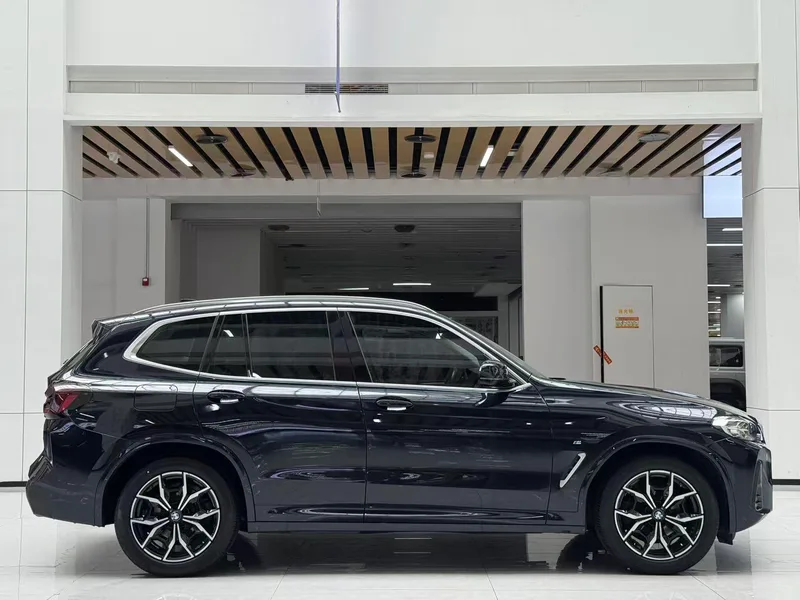 BMW X3 2022 Restyling xDrive25i M Sports suit exterior photo 3 BMW X3 2022 Restyling xDrive25i M Sports suit exterior photo 3