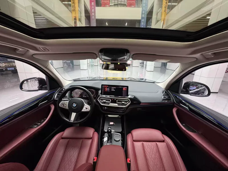 BMW X3 2022 Restyling xDrive25i M Sports suit interior photo 14 BMW X3 2022 Restyling xDrive25i M Sports suit interior photo 14