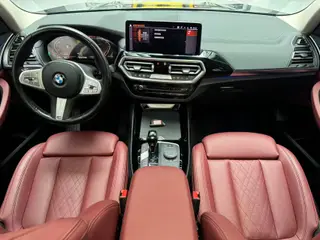 BMW X3 2022 Restyling xDrive25i M Sports suit interior photo 16 BMW X3 2022 Restyling xDrive25i M Sports suit interior photo 16