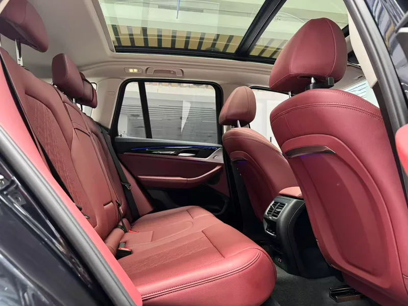 BMW X3 2022 Restyling xDrive25i M Sports suit interior photo 20 BMW X3 2022 Restyling xDrive25i M Sports suit interior photo 20