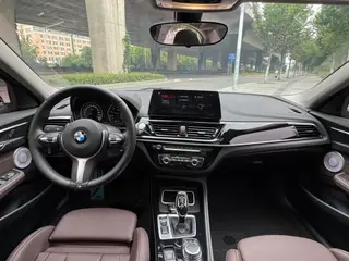 BMW 1 Series 2023 125i M Édition de nuit sportive Yao intérieur photo 7 BMW 1 Series 2023 125i M Édition de nuit sportive Yao intérieur photo 7