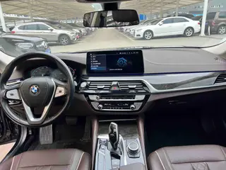 BMW 5 Series 2022 Mise à jour 525Li Ensemble de luxe extérieur photo 7 BMW 5 Series 2022 Mise à jour 525Li Ensemble de luxe extérieur photo 7
