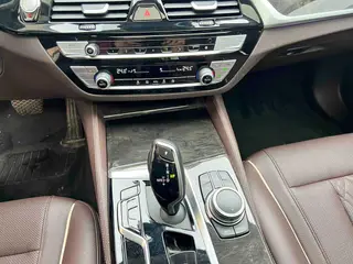 BMW 5 Series 2022 Mise à jour 525Li Ensemble de luxe intérieur photo 11 BMW 5 Series 2022 Mise à jour 525Li Ensemble de luxe intérieur photo 11