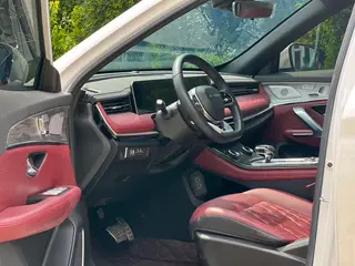 Jetour X70 PLUS 2023 1.6T DCT Strong person PRO 7 seat interior photo 7