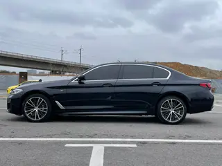 BMW 5 Series 2021 Reforma 530Li Líder M Conjunto deportivo exterior foto 7 BMW 5 Series 2021 Reforma 530Li Líder M Conjunto deportivo exterior foto 7