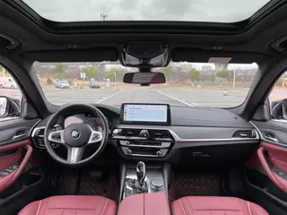 BMW 5 Series 2021 Reforma 530Li Líder M Conjunto deportivo interior foto 13 BMW 5 Series 2021 Reforma 530Li Líder M Conjunto deportivo interior foto 13