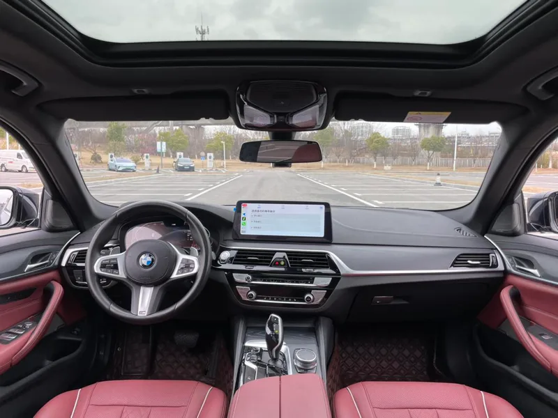 BMW 5 Series 2021 Reforma 530Li Líder M Conjunto deportivo interior foto 13 BMW 5 Series 2021 Reforma 530Li Líder M Conjunto deportivo interior foto 13
