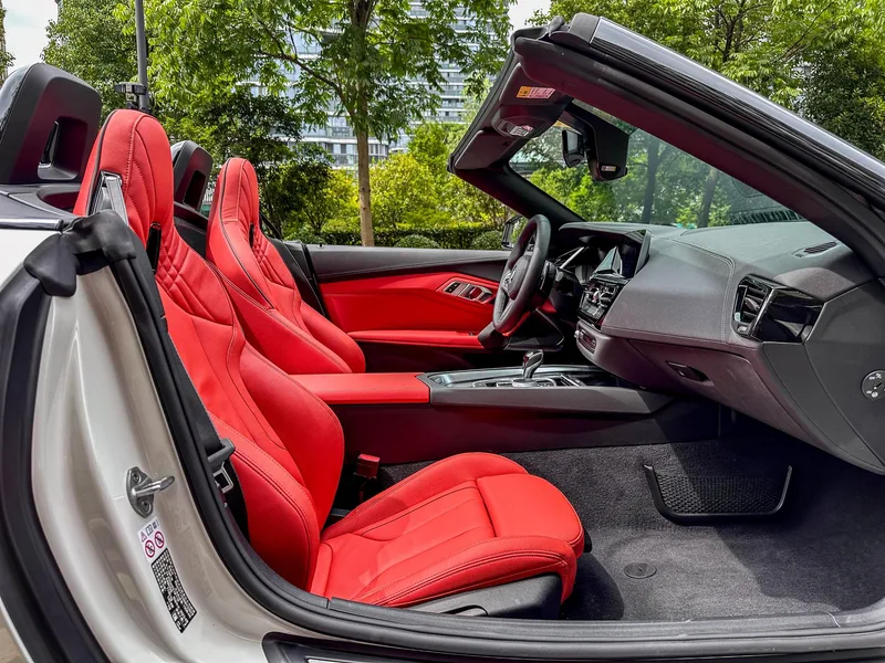 BMW Z4 2023 sDrive 25i M Sports suit interior photo 14 BMW Z4 2023 sDrive 25i M Sports suit interior photo 14