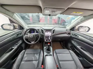 Changan CS75 2017 Version Scirocco 1.5T Type de plaisir de front manuel extérieur photo 5 Changan CS75 2017 Version Scirocco 1.5T Type de plaisir de front manuel extérieur photo 5