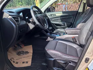 Changan CS75 2016 1.8T Auto Elite State IV interior photo 8 Changan CS75 2016 1.8T Auto Elite State IV interior photo 8