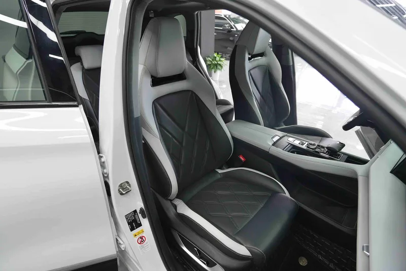 Changan CS75 PLUS 2023 Troisième génération 1.5T Type pilote automatique intérieur photo 14 Changan CS75 PLUS 2023 Troisième génération 1.5T Type pilote automatique intérieur photo 14