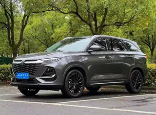 Changan CS75 2026 PRO 1.5T DCT Премиум-класса 7 Кресло