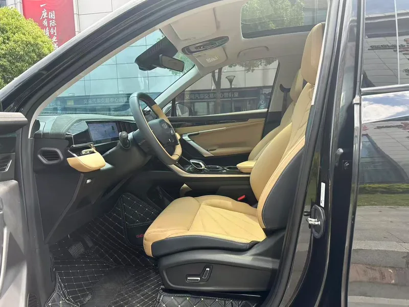 Geely Boyue L 2023 1.5TD DCT Acabado premium exterior foto 4 Geely Boyue L 2023 1.5TD DCT Acabado premium exterior foto 4