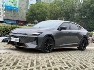 Changan UNI-V 2025 1.5T 500Bar Luxury sports-style