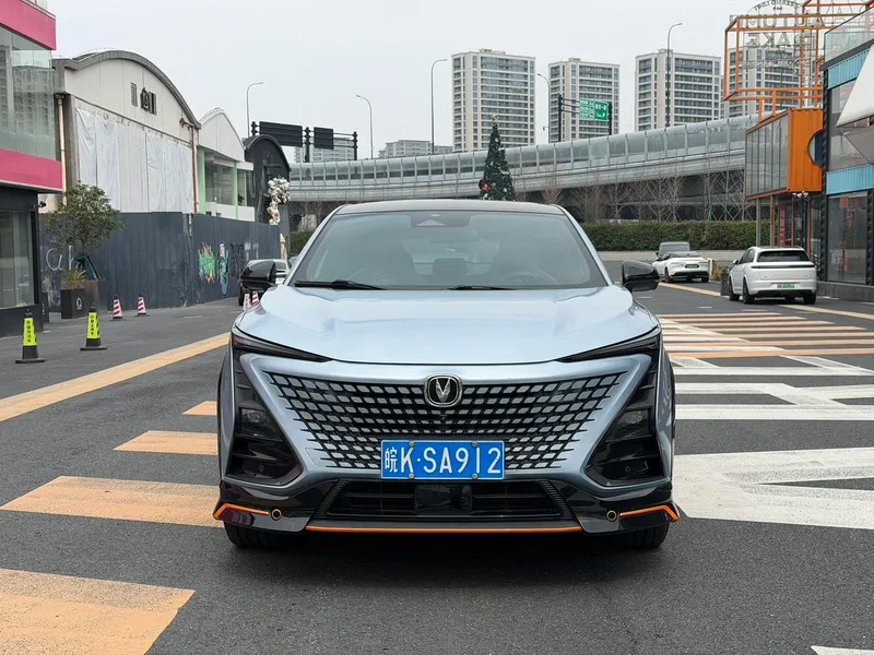 Changan UNI-T 2022 1.5T Sports version Flagship exterior photo 2