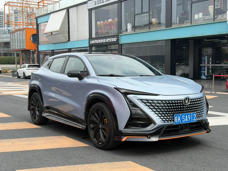 Changan UNI-T 2022 1.5T Sports version Flagship exterior photo 3