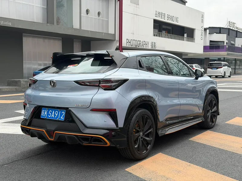 Changan UNI-T 2022 1.5T Sports version Flagship exterior photo 4