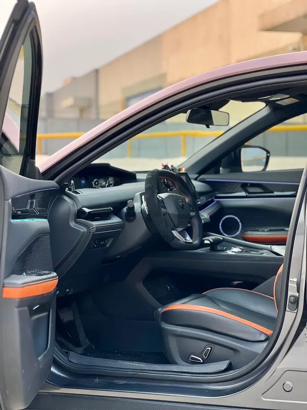 Changan UNI-V 2023 1.5T Premium Trim interior photo 8 Changan UNI-V 2023 1.5T Premium Trim interior photo 8