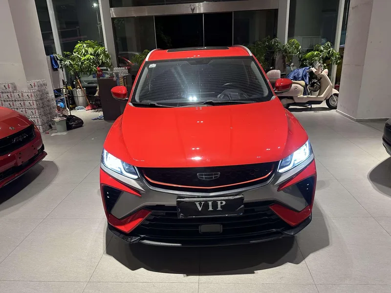 Geely Coolray 2021 240T DCT Платиновая версия экстерьер фото 2 Geely Coolray 2021 240T DCT Платиновая версия экстерьер фото 2