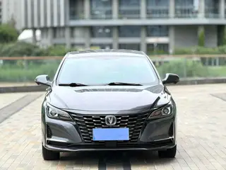 Changan Raeton CC 2022 Versión de la ballena azul 1.5T DCT De lujo exterior foto 3 Changan Raeton CC 2022 Versión de la ballena azul 1.5T DCT De lujo exterior foto 3
