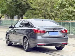 Changan Raeton CC 2022 Versión de la ballena azul 1.5T DCT De lujo interior foto 6 Changan Raeton CC 2022 Versión de la ballena azul 1.5T DCT De lujo interior foto 6